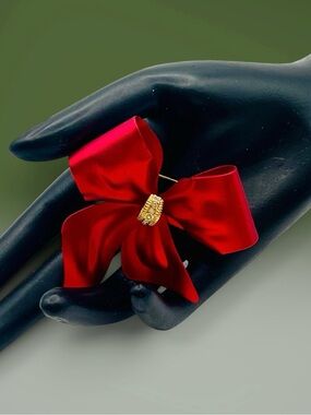 Beautiful Christmas Matte Red Satin Finish Metal Ribbon Bow Statement Brooch